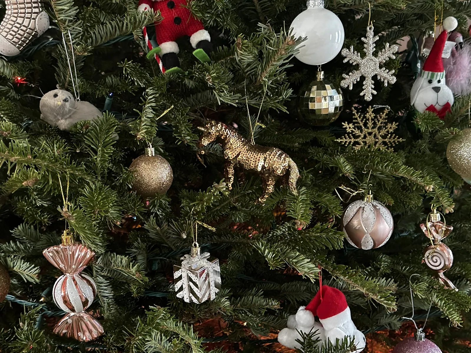 decorated-christmas-tree-ornaments (2)